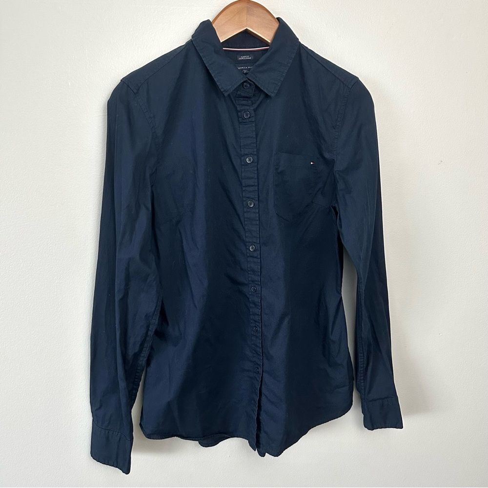 Tommy Hilfiger Navy Button-Up Long Sleeve Shirt Size Medium Classic Fit Office